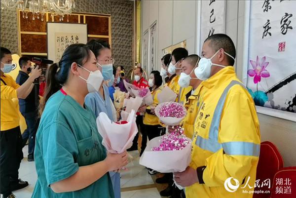 疫情外卖小哥-疫情外卖小哥救女人父亲的原因-第6张图片 疫情外卖小哥-疫情外卖小哥救女人父亲的原因-第6张图片